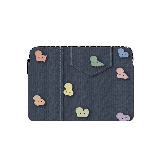 Dino on Jeans | Image 1
