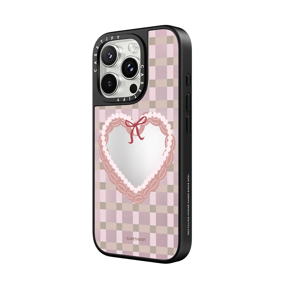Sweetheart checkered case